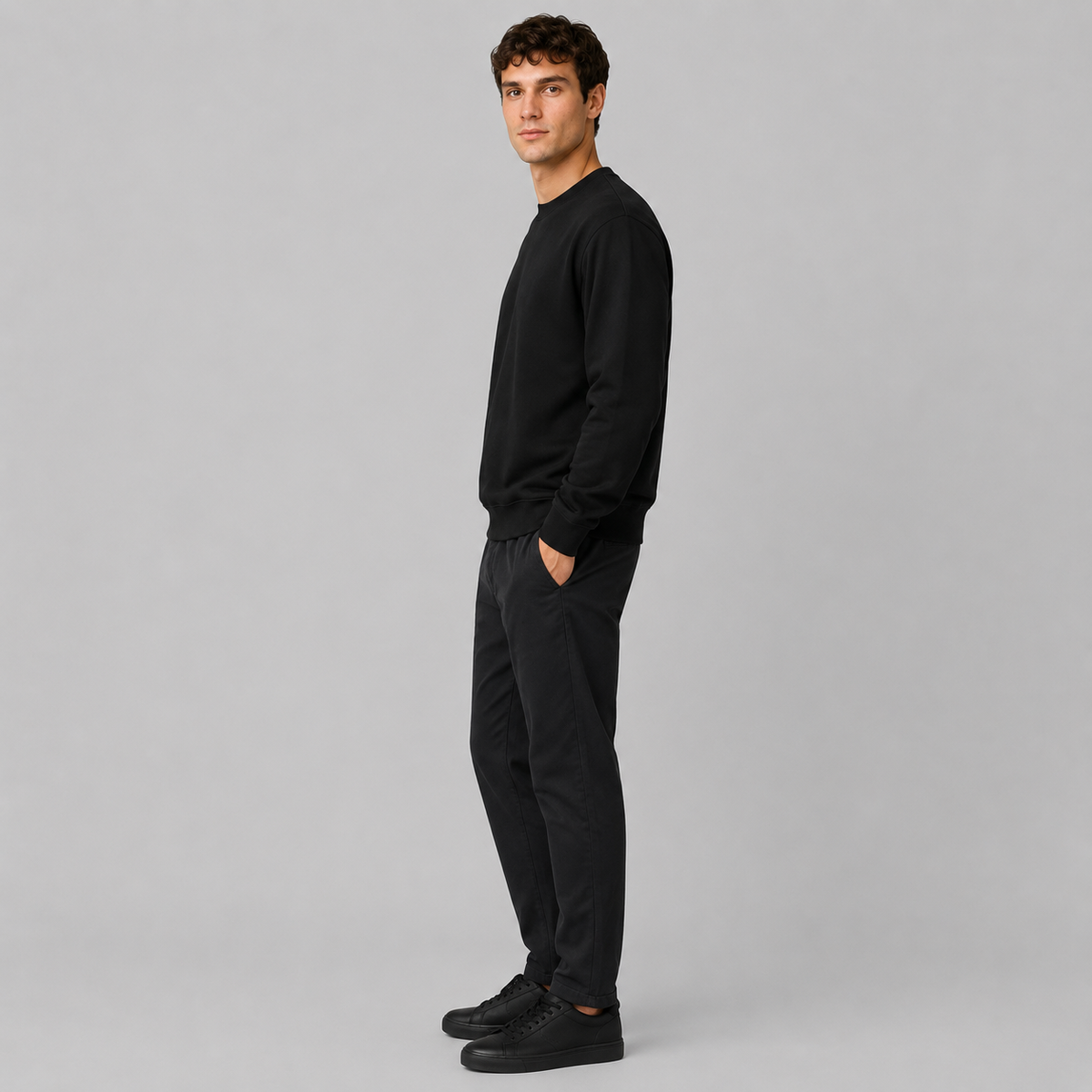 Westenbury Men’s Crew Neck Pullover Sweatshirt